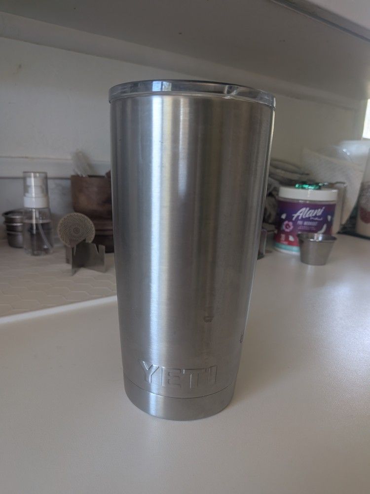 Yeti X Dropbox Ramblwr 20 Oz Tumbler (Qty 6)