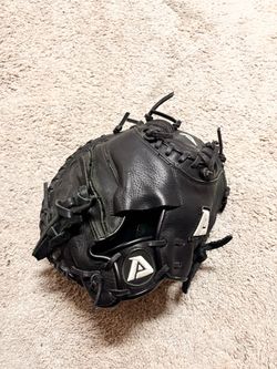 Akadema catchers glove