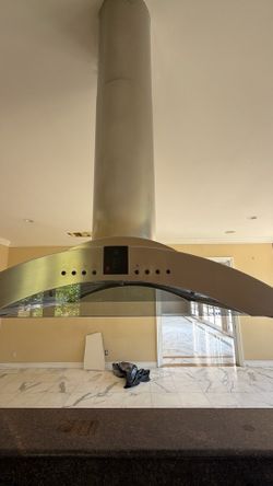 Kitchen Hood almost new