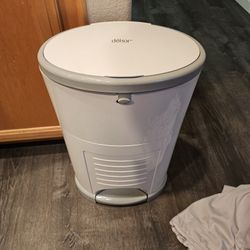 Dekor Diaper Pail