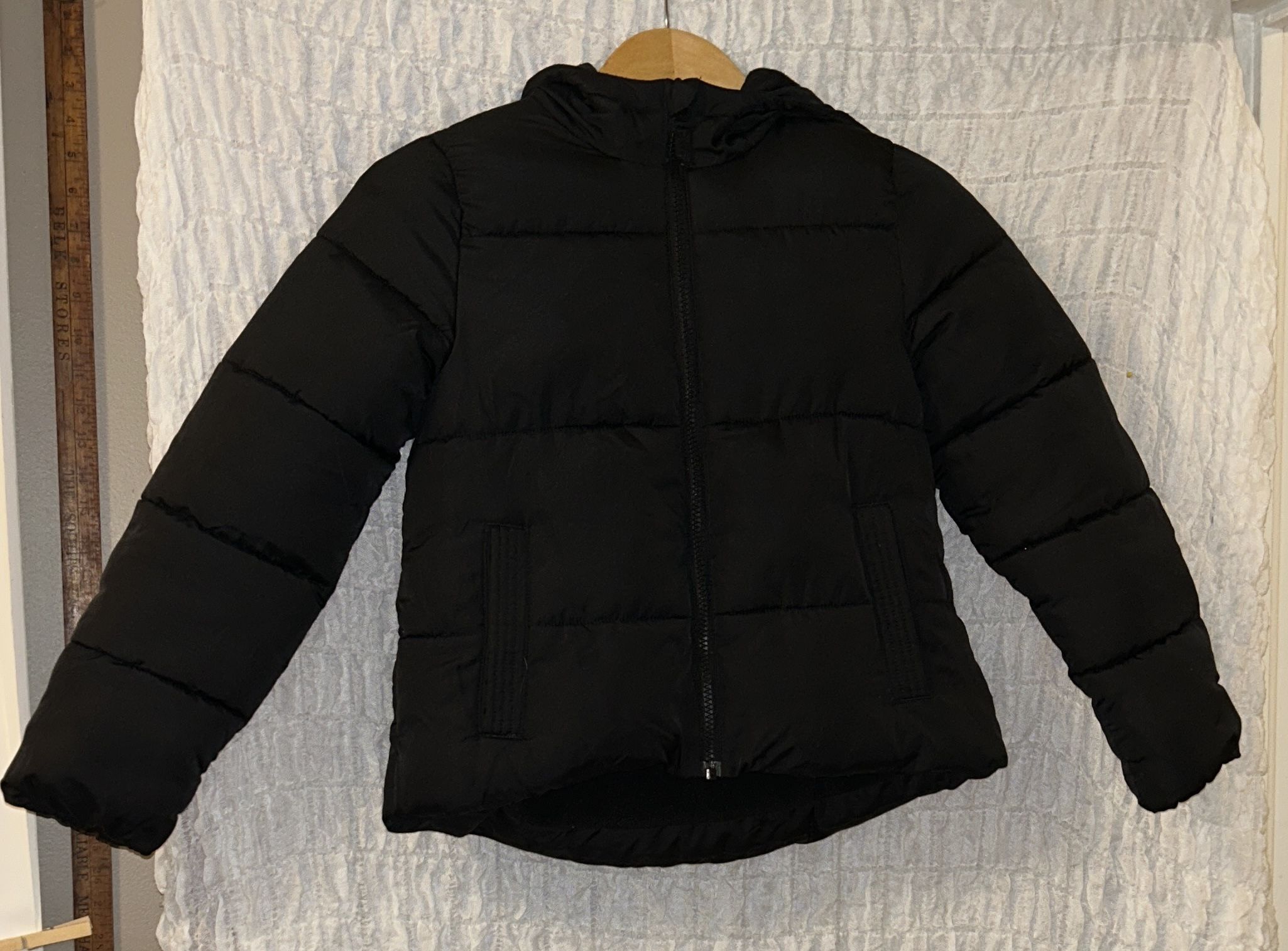 Swiss Tech: Child’s Black Puffer Jacket, Hooded, Pockets, Size: Medium (7-8)
