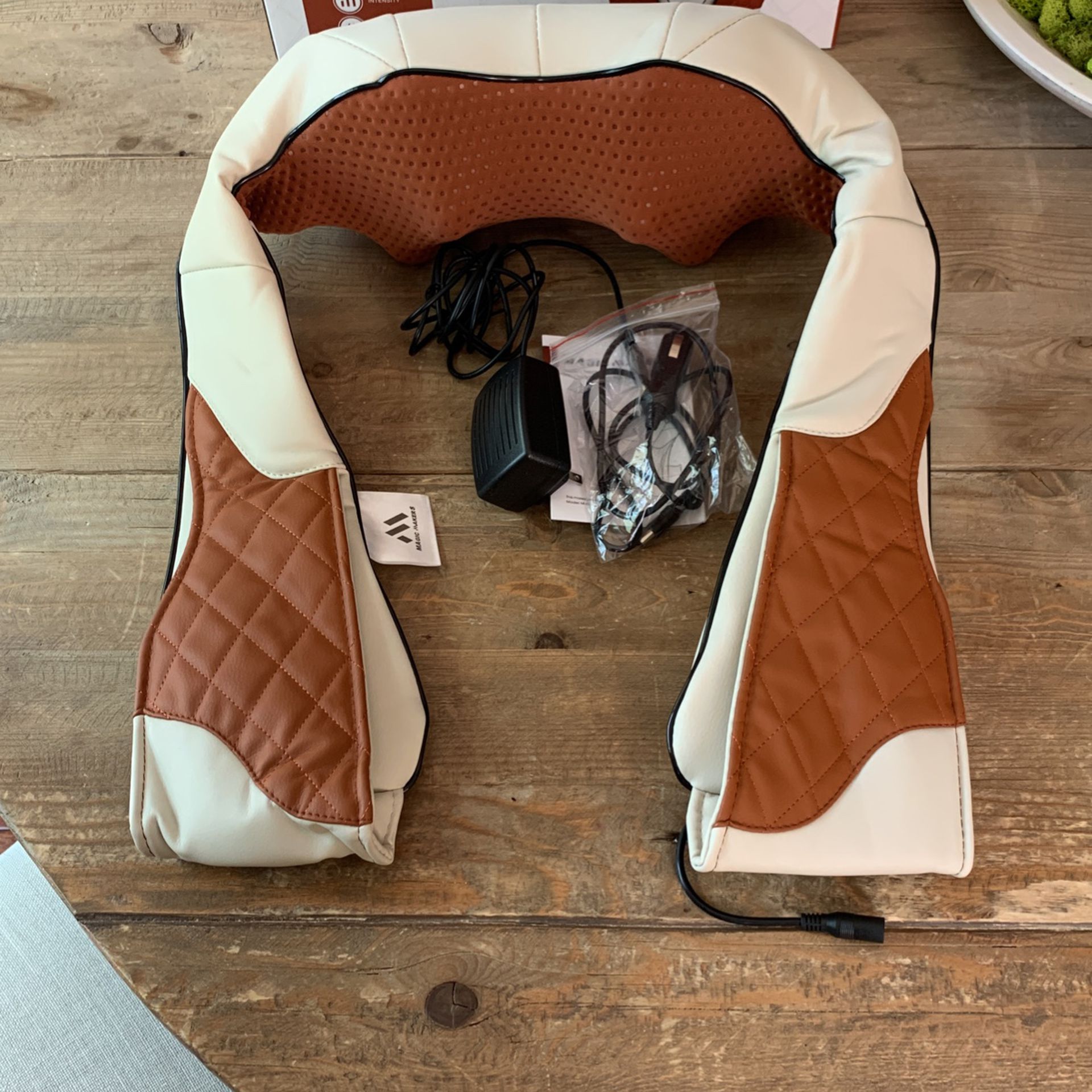 Mo Cuishle Shiatsu Head And Neck Massager for Sale in Oak Island, NC -  OfferUp