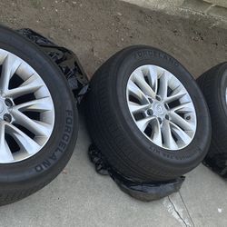 2018 gx460 stock wheels and tire