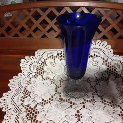  GORGEOUS LOOKING COBALT BLUE VASE  12INCH TALL 