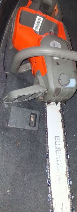 Husqava chainsaw