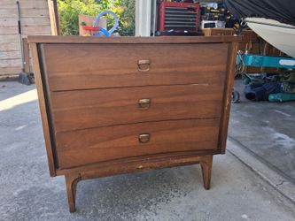 3 Drawer dresser