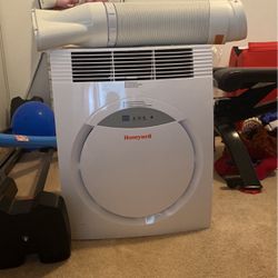 Honeywell MF08CESWW Portable Air Conditioner, 8,000 BTU Cooling, LED Display, Single Hose (White)