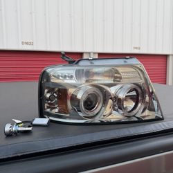 2005 Ford F150 Headlights 