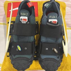 Cactus Plant Flea Market Air Flea 2 – Size 12.5 – Gently Used – Missing One Pin