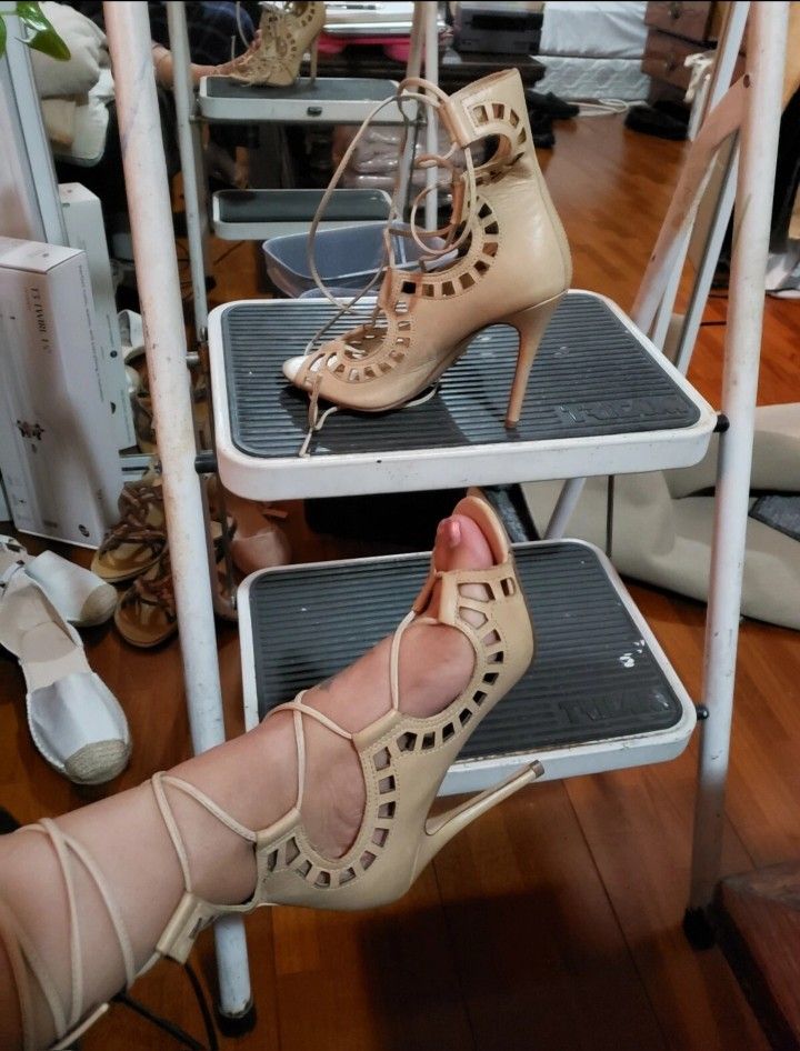 Windsor Smith Beige Lace Up Heels 7