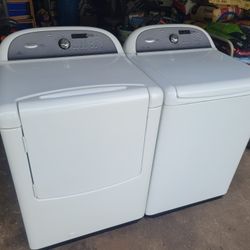 Whirlpool Cabrio Platinum Washer and Gas Dryer Set