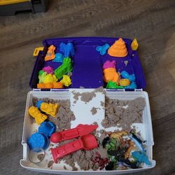 Kinetic Sand Beach Complete Set With Extras