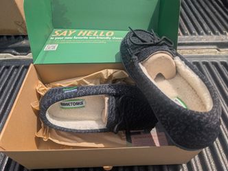 NEW Minnetonka Eco-Friendly Spruce Slippers - Charcoal Grey - Men's 10