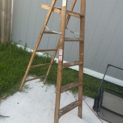 Ladder Wooden 6 Ft 