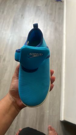 Speedo water shoes