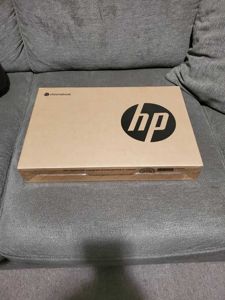 HP CHROMEBOOK 14  G7 ( SEALED BRAND NEW)