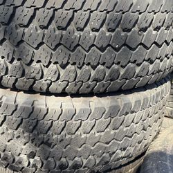 P265/70/17. Good Year Wrangler 4 Tires 