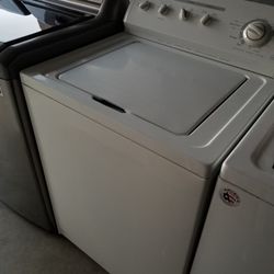 Beautiful!!! Top Of The Line, Extremely Heavy Duty, Super Large Capacity, Kenmore 80 Series Washer & Kenmore Gas Dryer! Definitely, Must See!!!