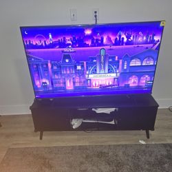 Hisense 58" Class 4K UHD LED LCD Roku Smart TV HDR R6 Series 58R6E3
