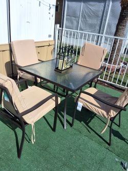 Outdoor patio set