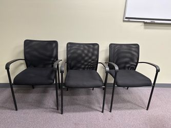 Set of 3 Black Mesh Office Guest Chairs