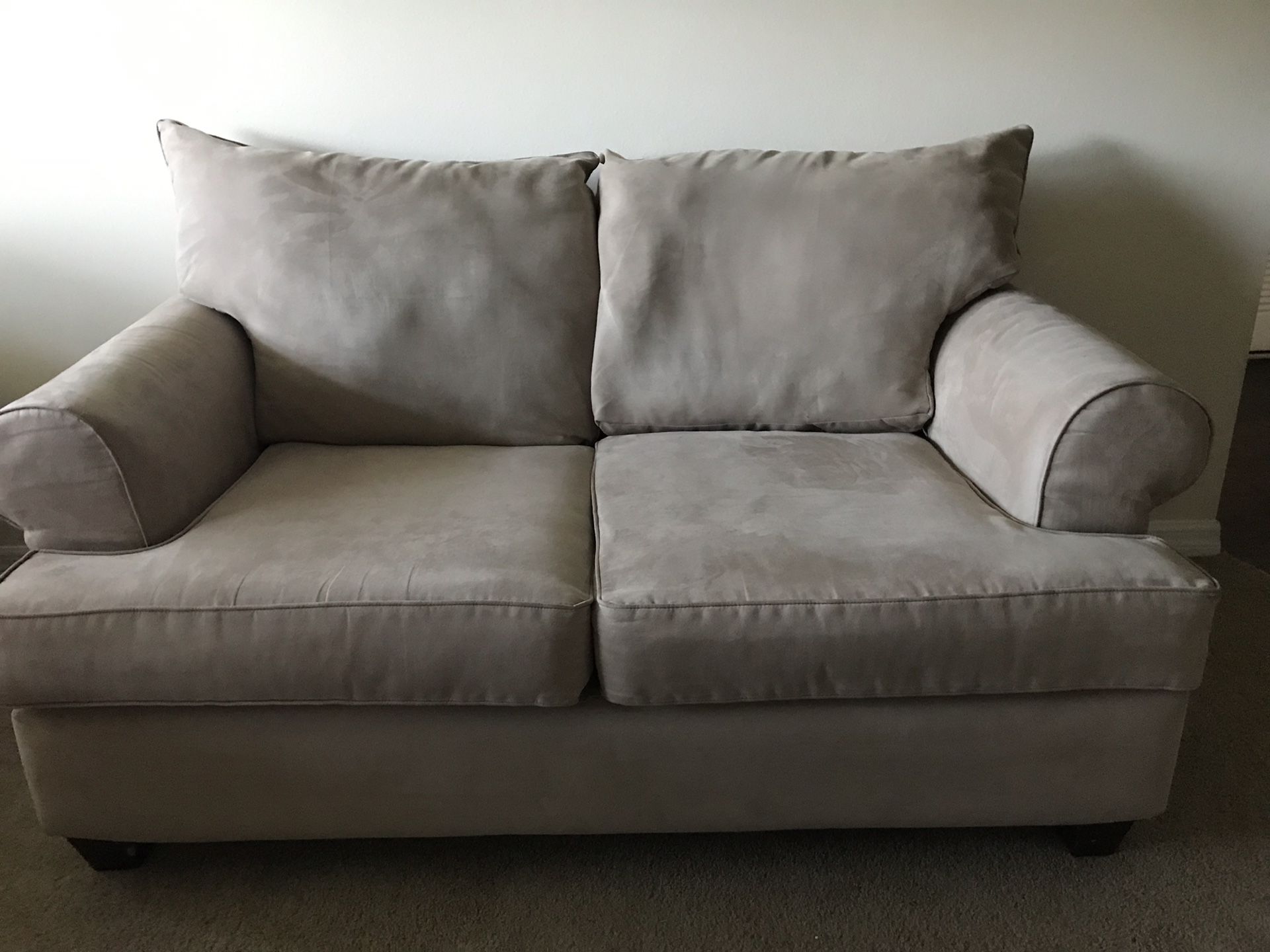 Comfy light beige Sofa, loveseat and TWO automans!!