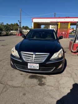 2013 Hyundai Genesis