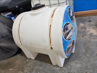 Water tank 235 gallons !FIRM!