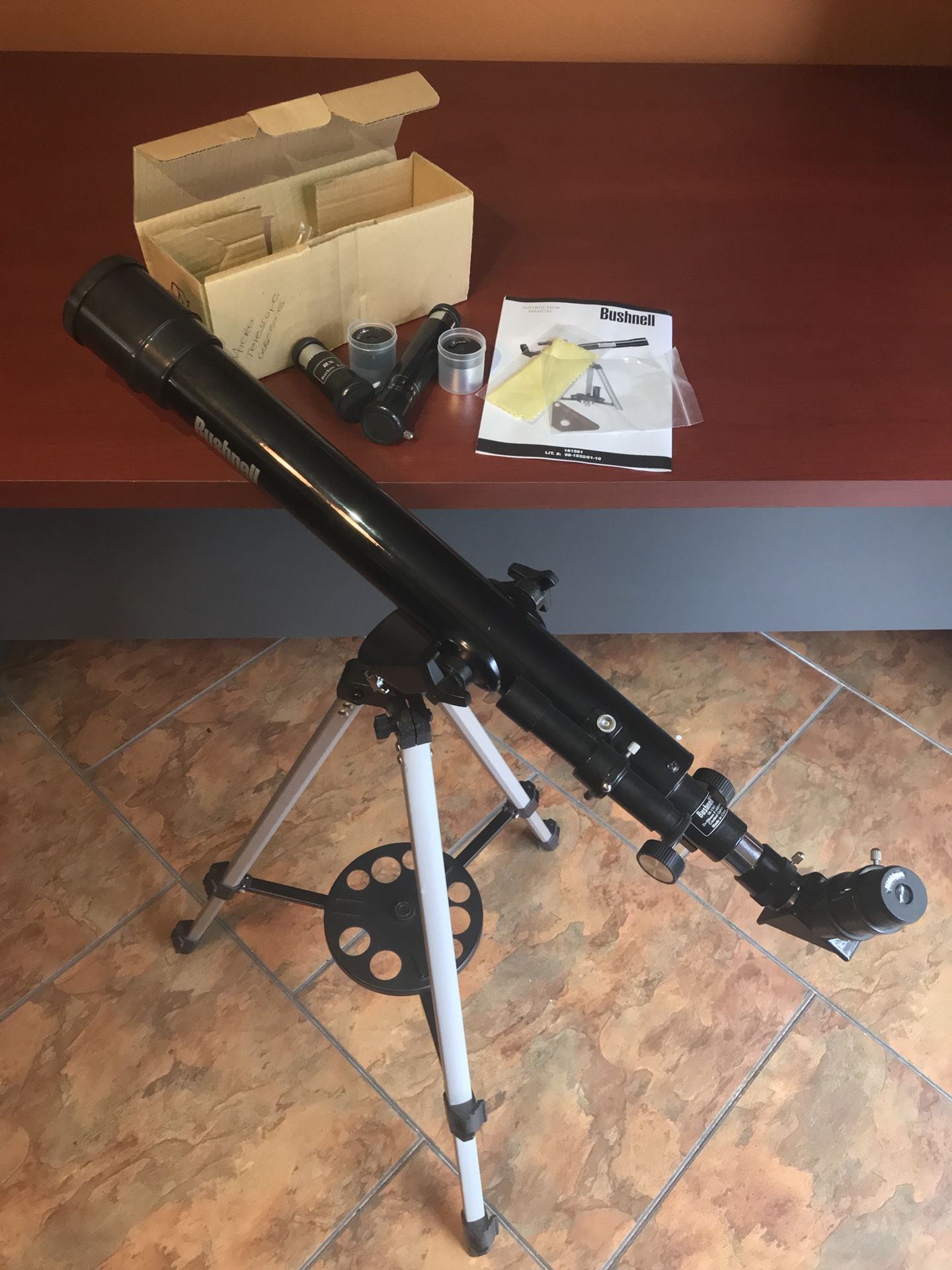 Bushnell 18-1561 Telescope Set with Tripod & Accessories