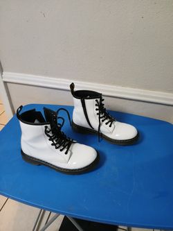 Ladies Boots Like New Sz 5