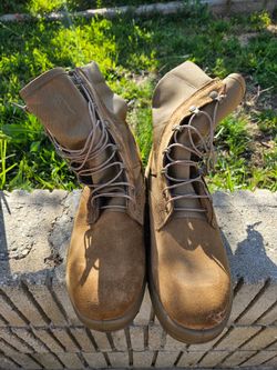 U.S. Army Issued Belleville Boots 10.5 Wide