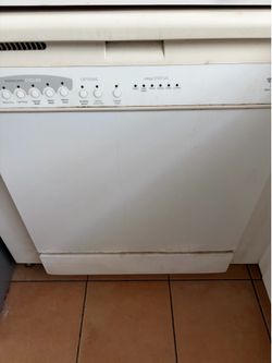Dish washer