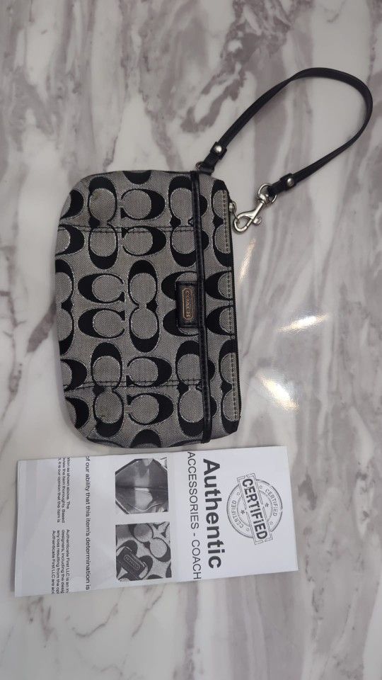 Coach Wristlet Black & Gray COA