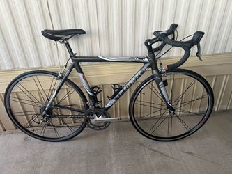 Trek Madone 5.0 carbon road bike EXCELLENT