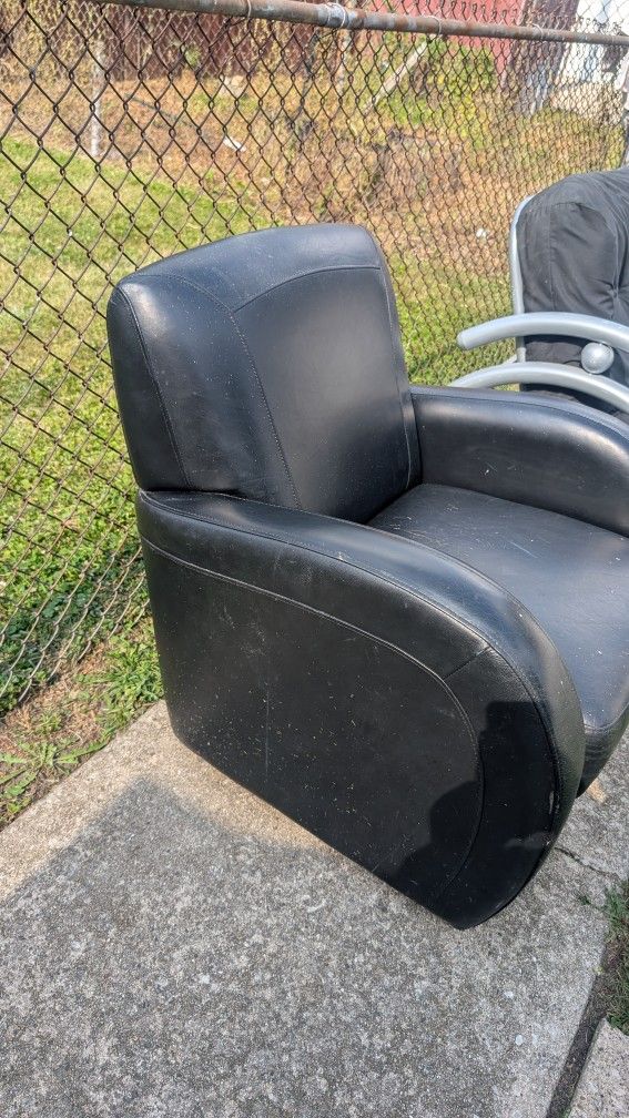 Black Swivel Chair