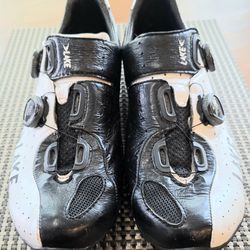 Lake CX402 Road Cycling / Racing Shoes (EU 46 / US 12 / 290.5 - 293 MM; Black/White)