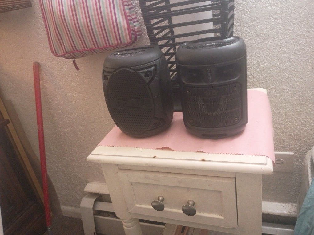 Quikcell Bluetooth Speakers 