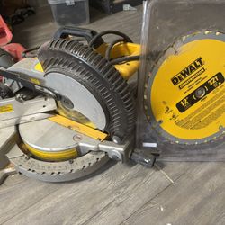 Dewalt Saw