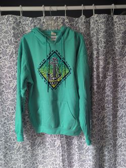 New with tags hooded sweatshirt adult size large