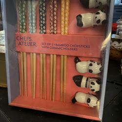 Chefs Atelier Set Of 5 Bamboo Chopsticks With Ceramic Panda Holders tgiles2 