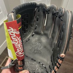 New Rawlings Heart Of The Hide Softball Glove