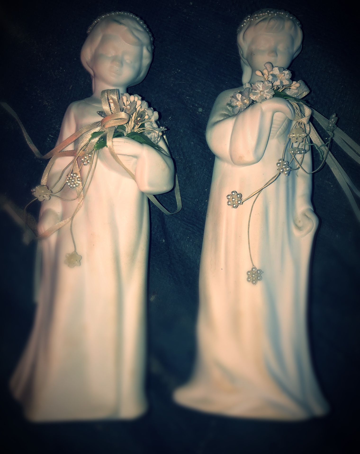 Giuseppe Armani "Girl with Flowers"