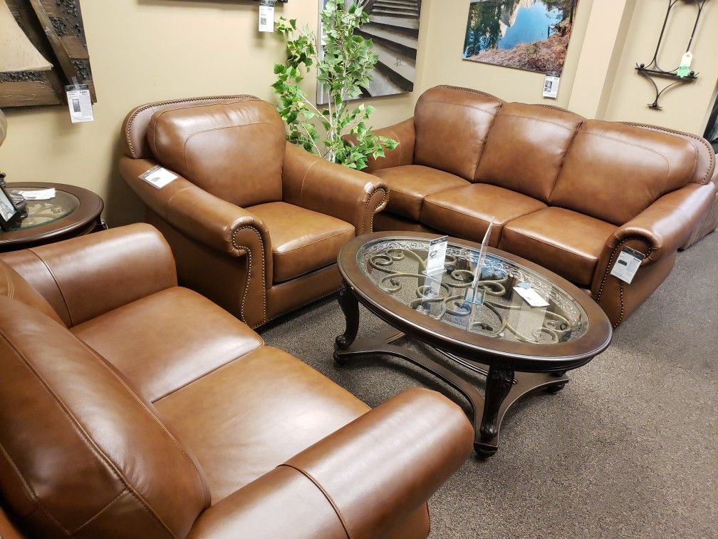 LEATHER SOFA AND LOVESEAT SET
