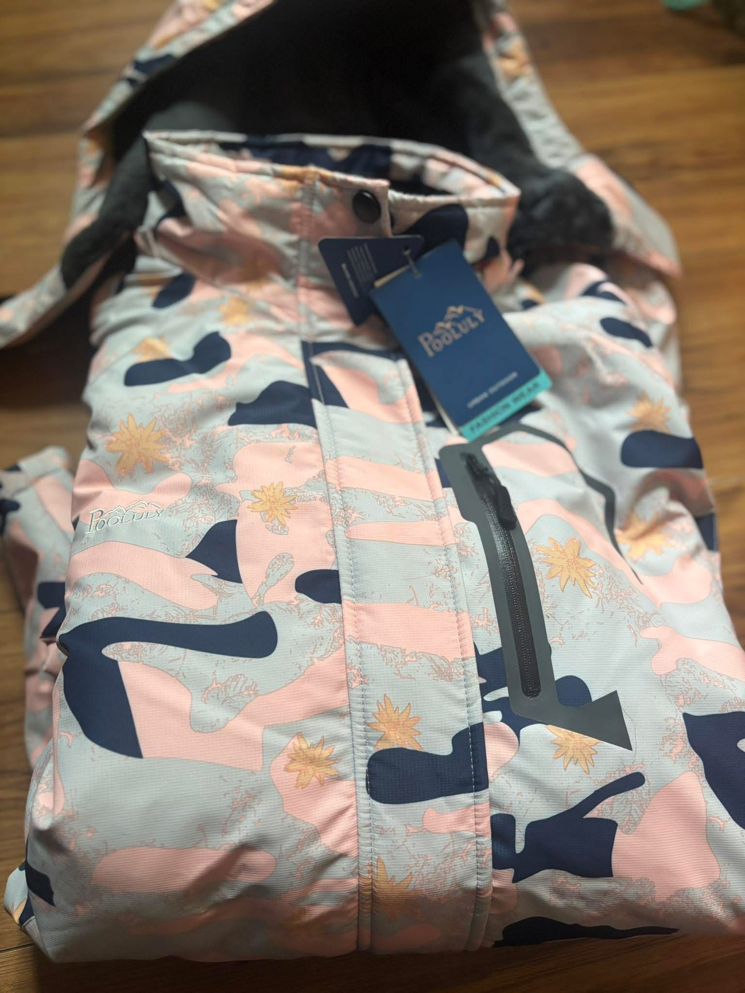 Pooluly Women's Ski Jacket Warm Winter Waterproof Hooded