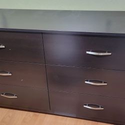 6 Drawer Dresser $60