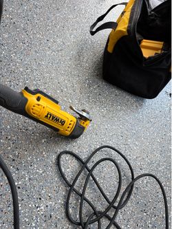 3 Amp Dewalt Oscillating Multi Tool corded