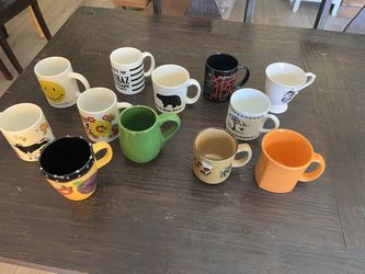 Mugs - 12 assorted