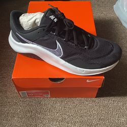 Nike Shoes 10 1/2