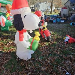 Snoopy Christmas Lot Of 3 Pcs Mailbox & Inflatables