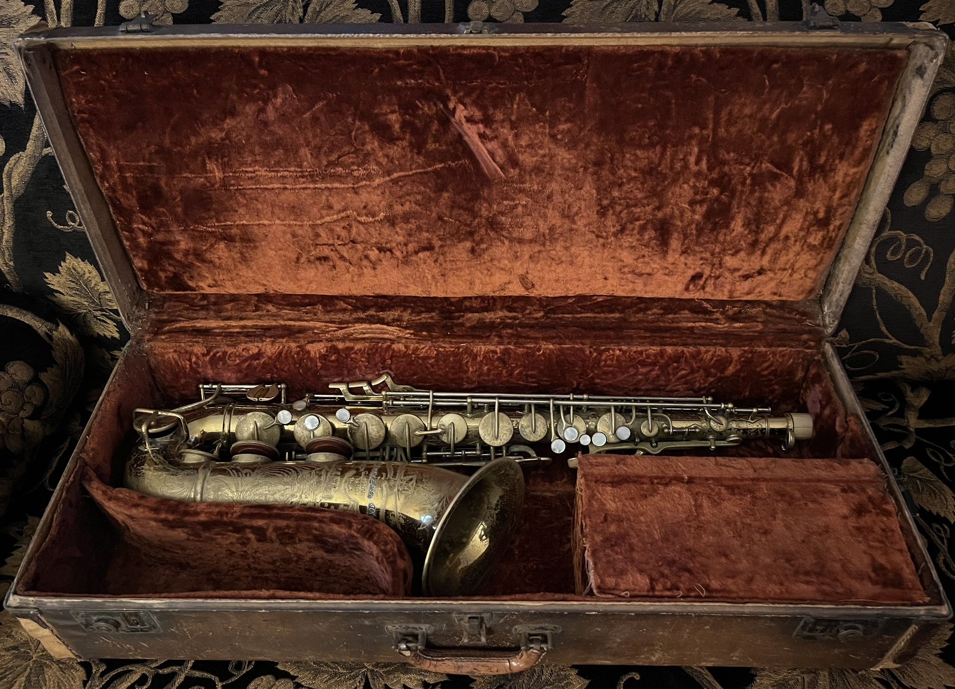 Buescher 400 Top Hat & Cane Tenor Saxophone